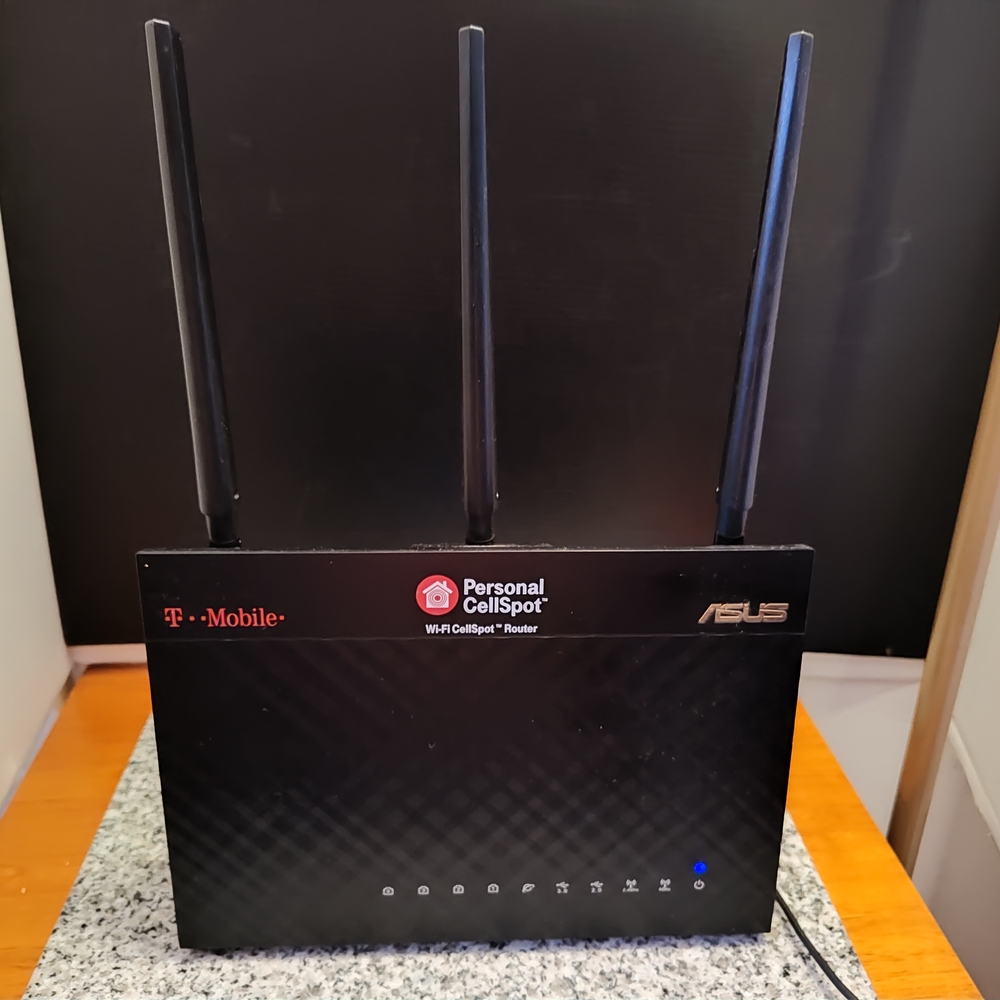 ASUS Black Wireless Router - Picture 2 of 8